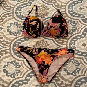 Shade shore bikini!